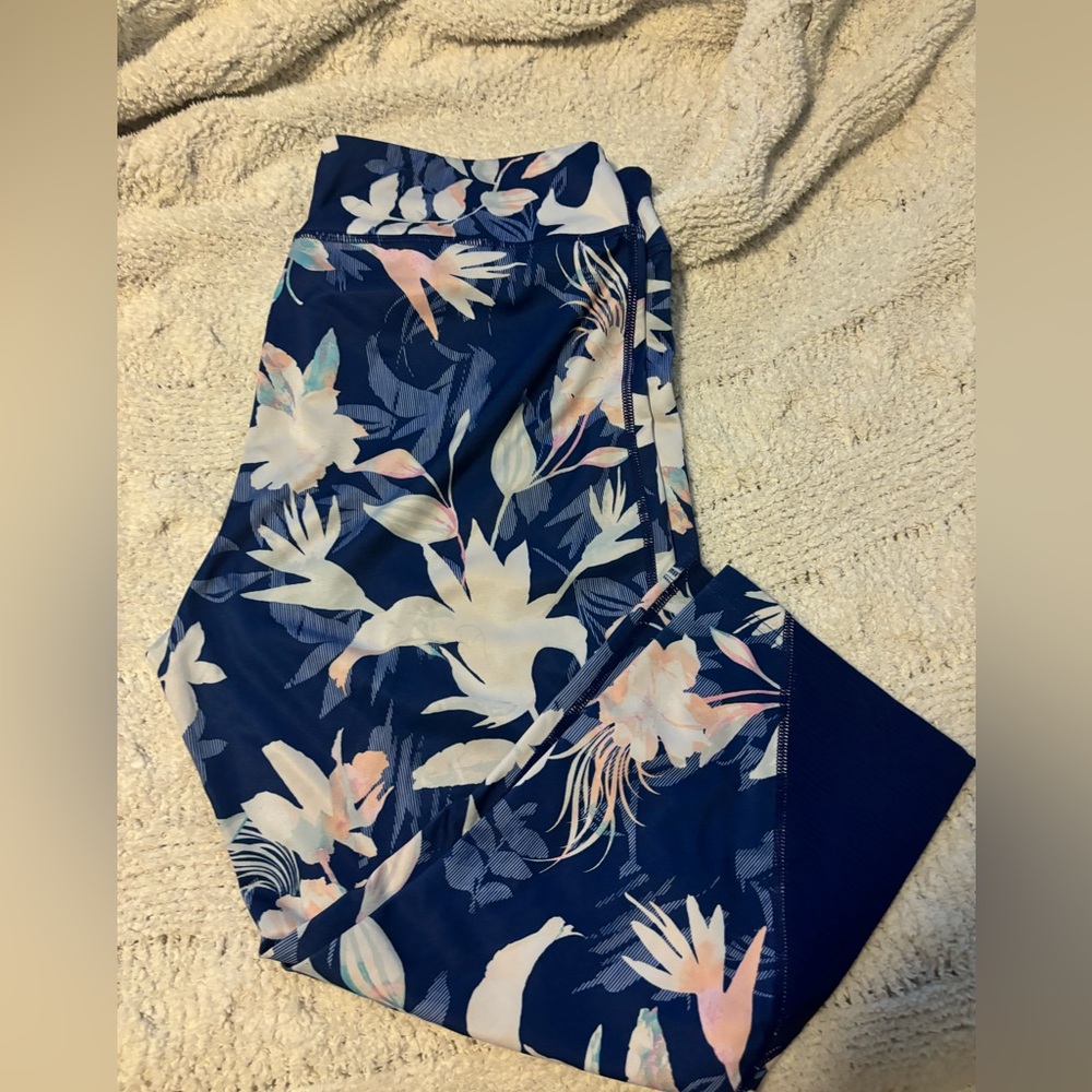 2 pairs leggings